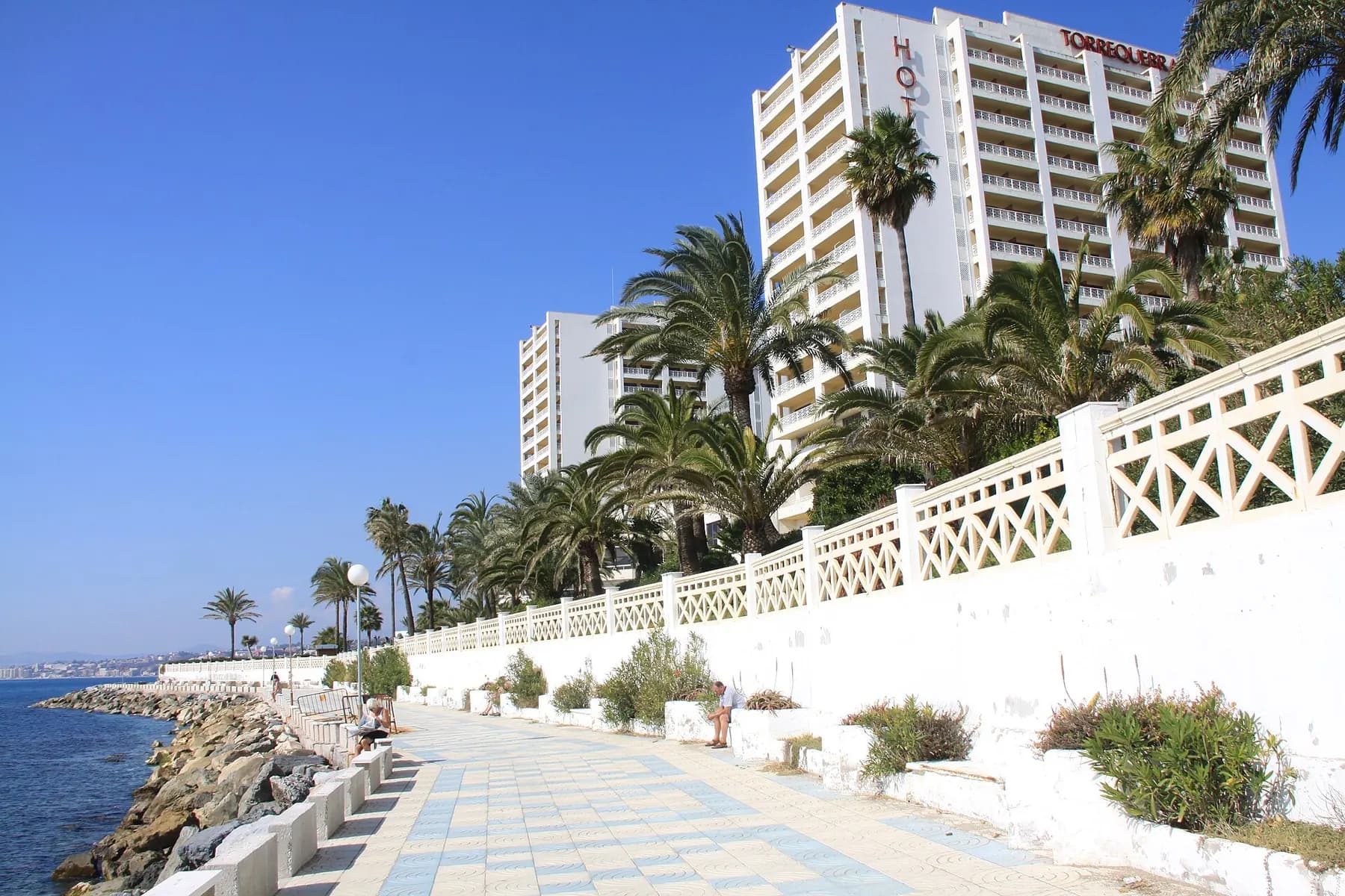 Seafront promenade below Hotel Torrequebrada in Benalmádena